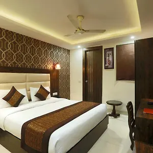 Red Velvet Suites At Delhi Airport New Delhi